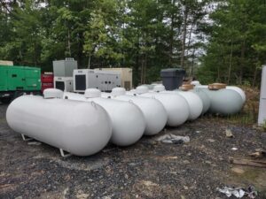 2500 Gallon Propane Tank Above Ground   2500 Gallon Propane Tank Underground 