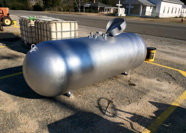 2000 Gallon Propane Tank Above Ground   2000 Gallon Propane Tank Underground 